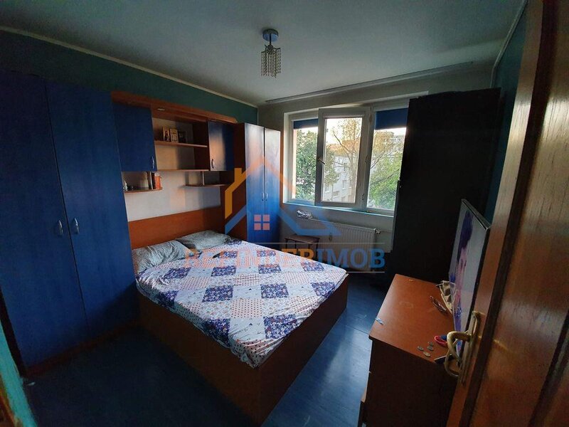 1 Decembrie 1918, Piata Minis, apartament 3 camere de vanzare.